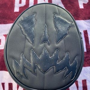 Love pain and stitches bag